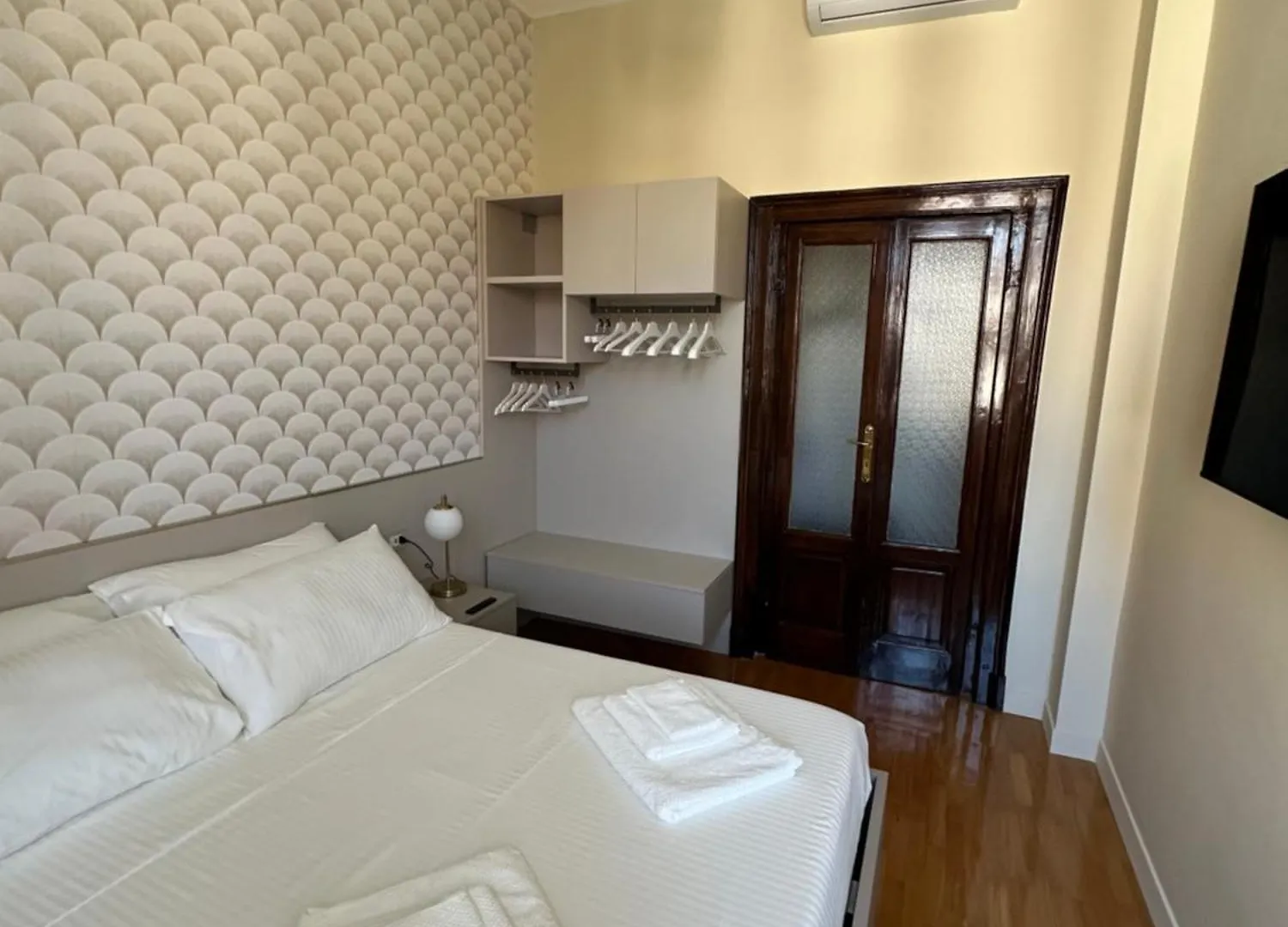 Casa Bella 16 - 8 Min To Metro, 15 Min To Lin Airport, University Area 0*, Milan Italy