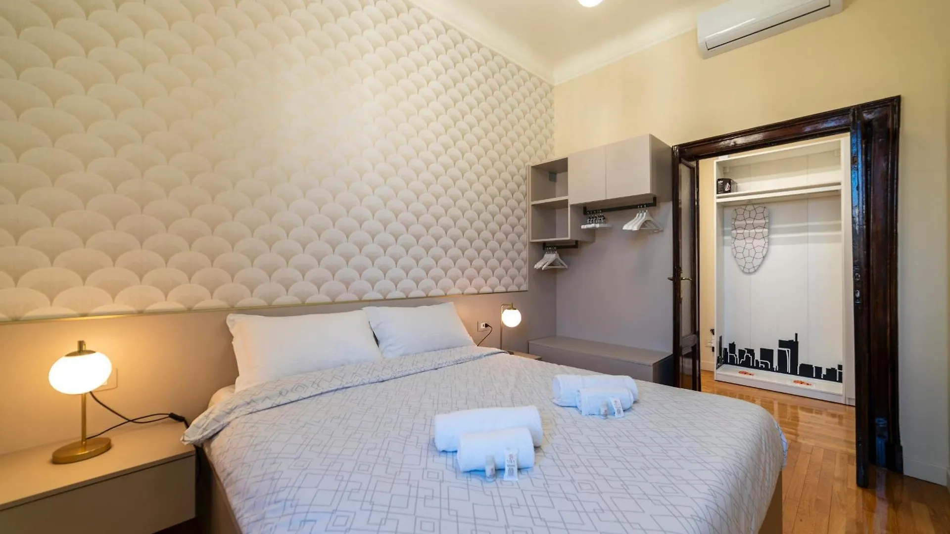 Casa Bella 16 - 8 Min To Metro, 15 Min To Lin Airport, University Area 0*, Milan Italy